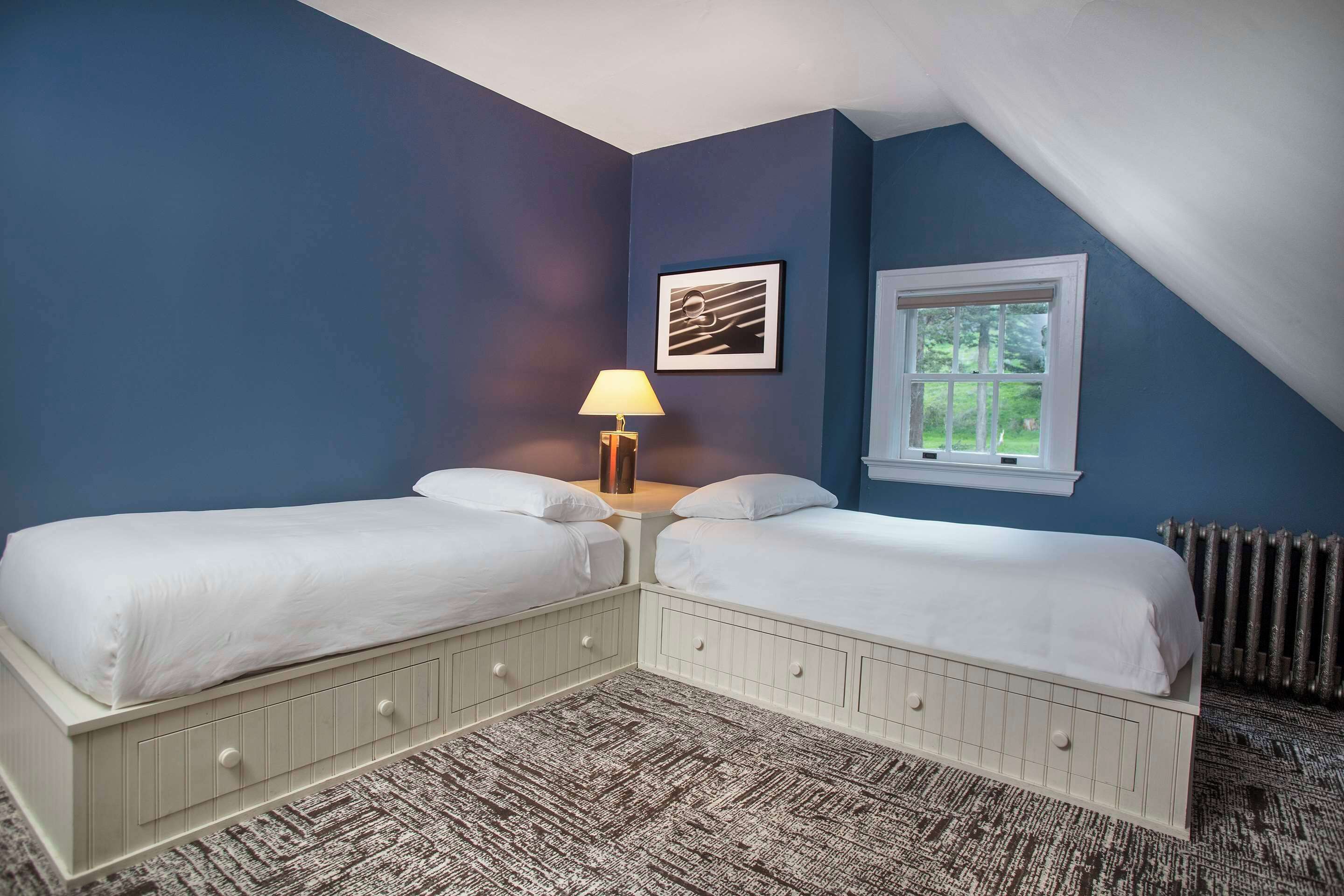 2 bedrooms, iron/ironing board, travel cot, WiFi
