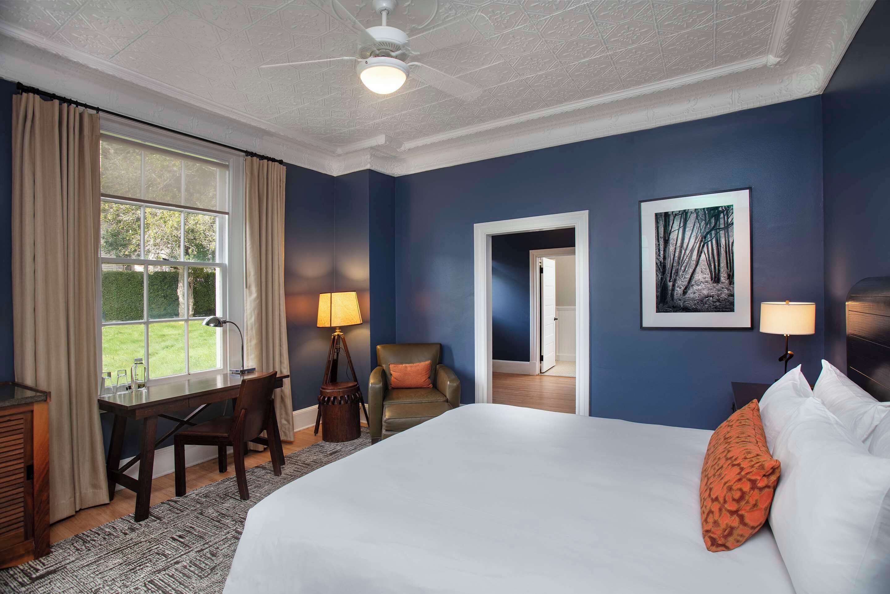 1 bedroom, iron/ironing board, travel crib, WiFi