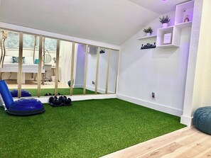 5 chambres, fer et planche à repasser, Wi-Fi, draps fournis