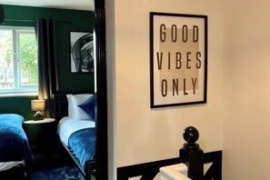 2 bedrooms, WiFi, bed sheets