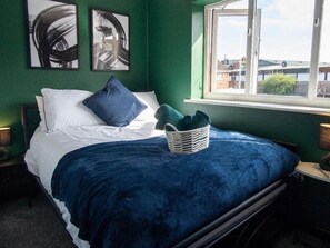 2 bedrooms, WiFi, bed sheets