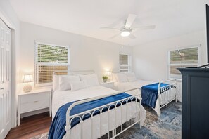 4 bedrooms, desk, iron/ironing board, travel cot