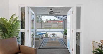 Hillside Haven - 4BR LKLD Pool Home