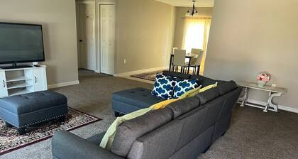 Charming 3-bedroom house with AC, WiFi in awesome Ocala