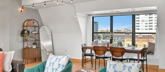 Penthouse • Fiserv, Bars, Perks & Big City Views • Downtown Milwaukee