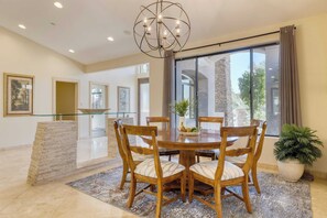 House (5 Bedrooms) | Interior - Luxe Scottsdale Oasis With Pool, Hot Tub, Firepit and Outdoor Lounge Avantstay (Scottsdale)