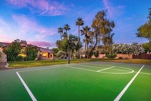 House (5 Bedrooms) | Interior - Luxe Scottsdale Oasis With Pool, Hot Tub, Firepit and Outdoor Lounge Avantstay (Scottsdale)