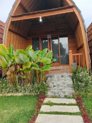 Deluxe Double Room, Pool View | Desk, free WiFi - Kintamani Angel (Kintamani)