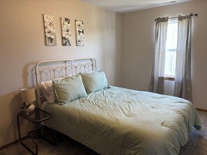 3 bedrooms, WiFi, bed sheets