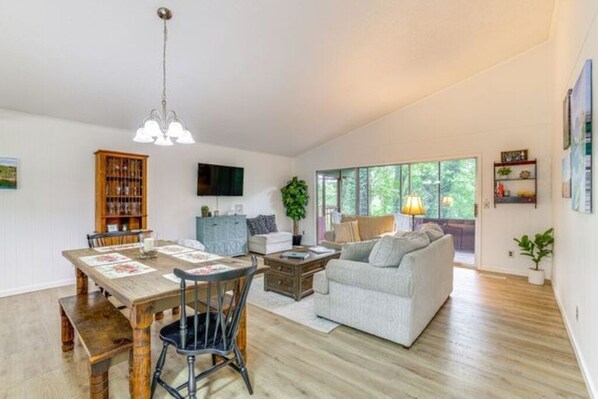 Smart TV, ping pong, books