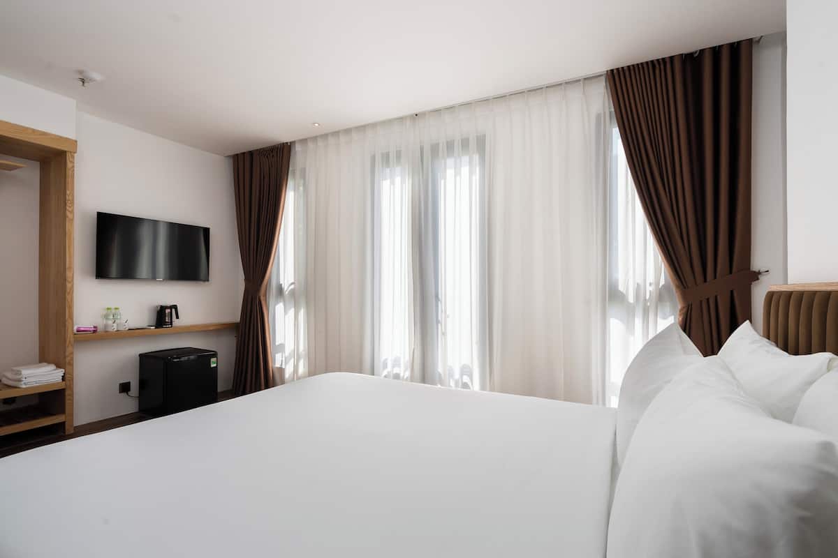 Premium bedding, pillowtop beds, soundproofing, free WiFi