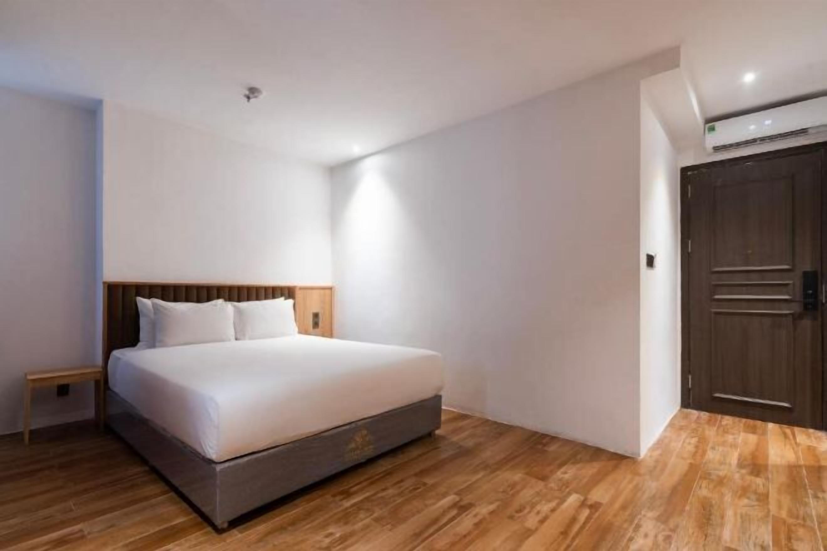Premium bedding, pillow-top beds, soundproofing, free WiFi