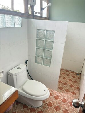 Superior Double or Twin Room, Balcony | In-room safe, free WiFi, bed sheets - Phi Phi Ingphu Viewpoint Hotel (Ko Phi Phi)