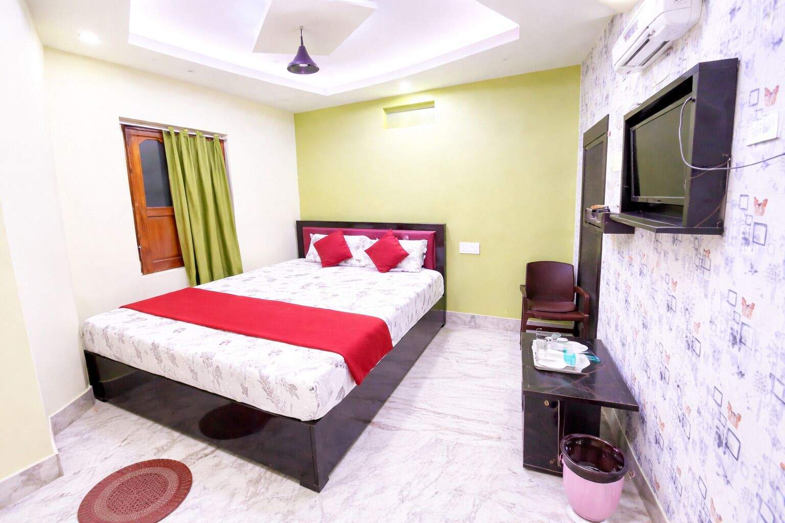 デラックス ダブルルーム 冷房 | セーフティボックス (室内)、デスク、防音設備、WiFi (無料)