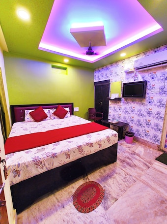 Deluxe Double Room, Air conditioning | In-room safe, desk, soundproofing, free WiFi