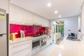 Casa clásica, balcón | Cocina privada