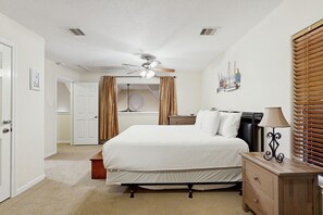 4 chambres, fer et planche à repasser, accès à Internet, literie fournie