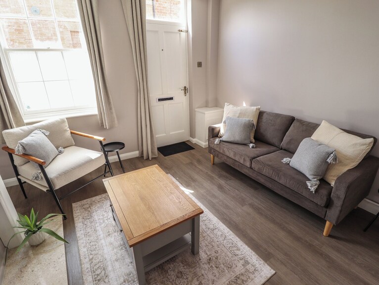 Middle Cottage, Pet Friendly, With A Garden In Louth - Louth