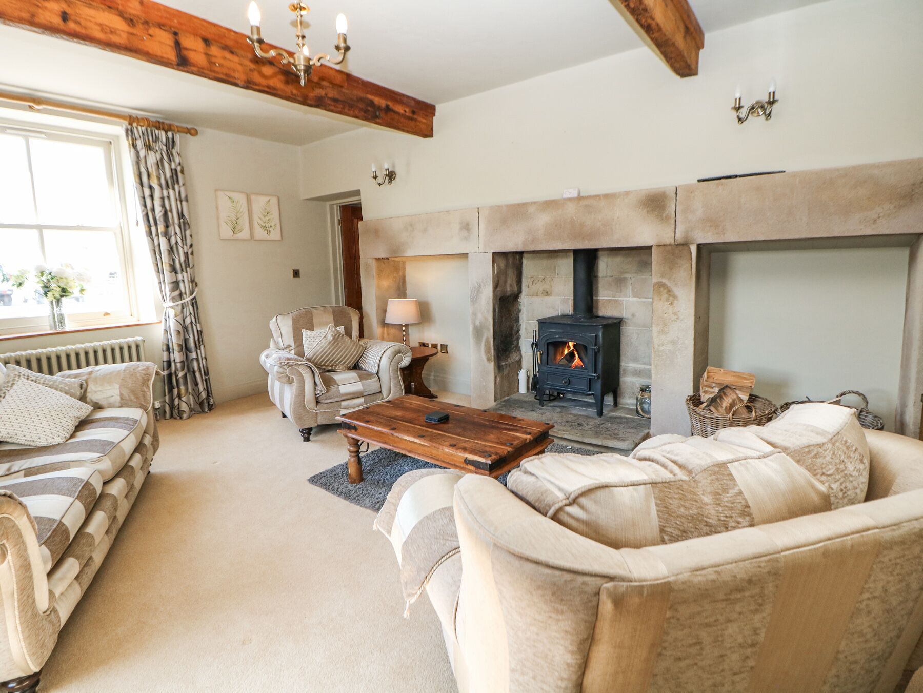 Burrs Farm, Pet Friendly, Character Holiday Cottage In Chelmorton - Tideswell
