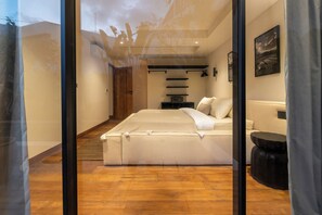 4 chambres, fer et planche à repasser, Wi-Fi, draps fournis