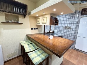 Fridge, oven