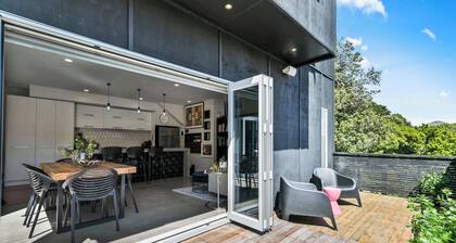 Modern home close to Weta Workshop