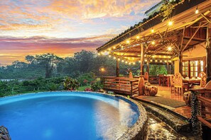 Pool - Majestic Lodge 10-bedroom Resort in La Fortuna, Sleeps 33 AC, WiFi, fitness room (La Fortuna)