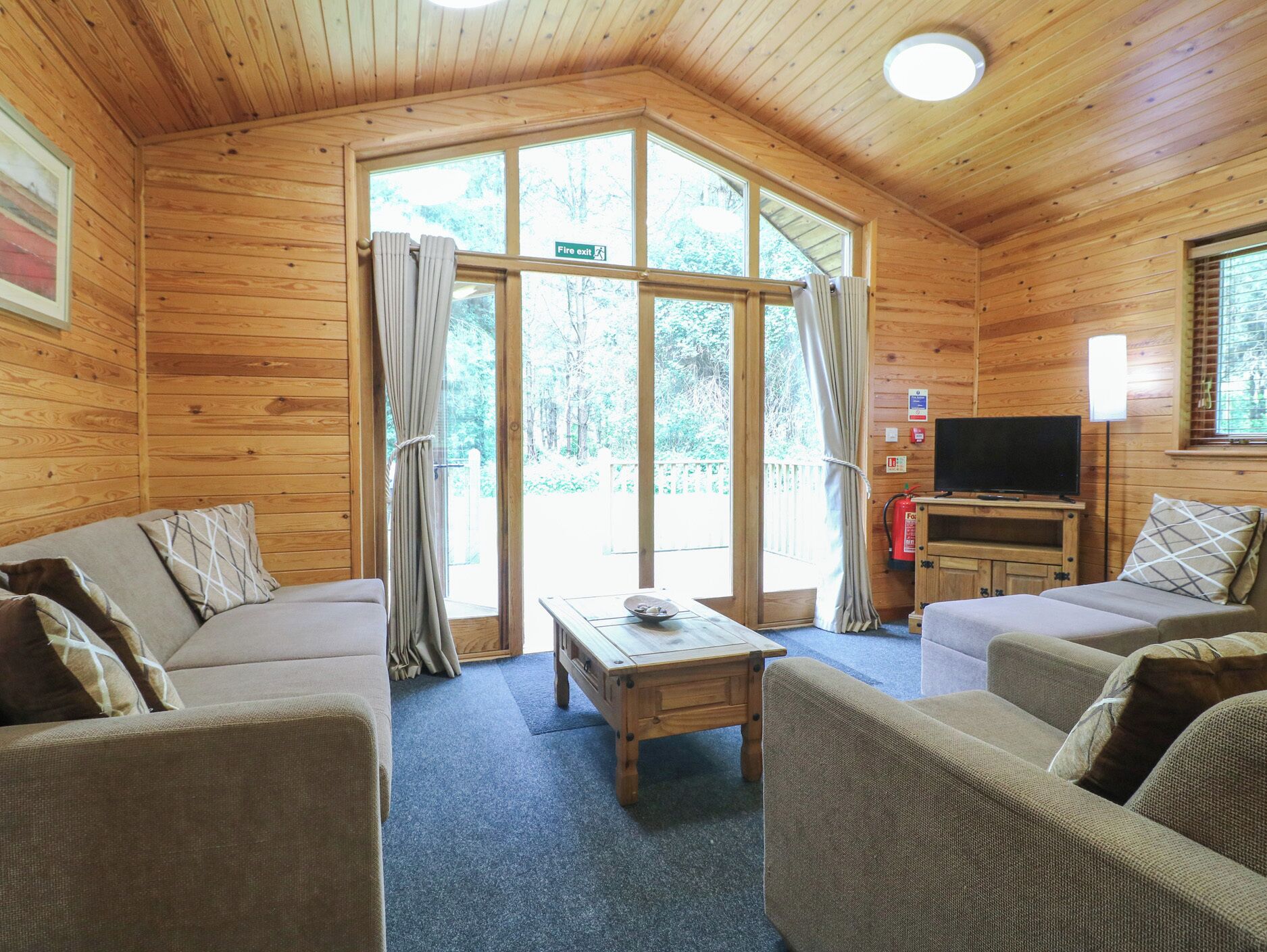 Rowan Lodge, Family Friendly, With A Garden In Rosliston - Leicestershire