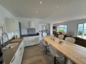 Private kitchen - Rent house on the island of Porquerolles with exceptional location 6 sleeps (Hyères)