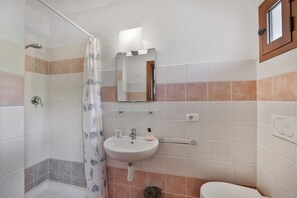 Douche, sèche-cheveux