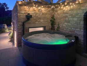 Bain à remous extérieur