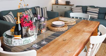 2 Schlafzimmer Unterkunft in Bangor nr Menai Bridge