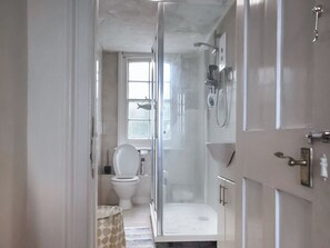 Towels - 2 bedroom accommodation in Lowestoft (Lowestoft)