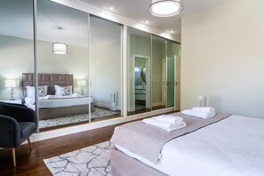 3 bedrooms, iron/ironing board, Internet, bed sheets