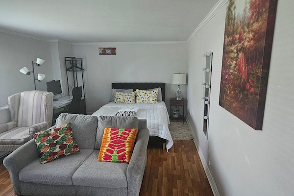 2 habitaciones, escritorio, tabla de planchar con plancha y wifi gratis