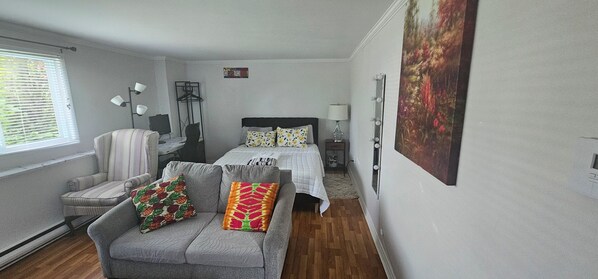 2 bedrooms, desk, iron/ironing board, free WiFi