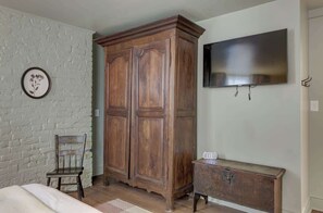 1 chambre, bureau, fer et planche à repasser, Wi-Fi gratuit
