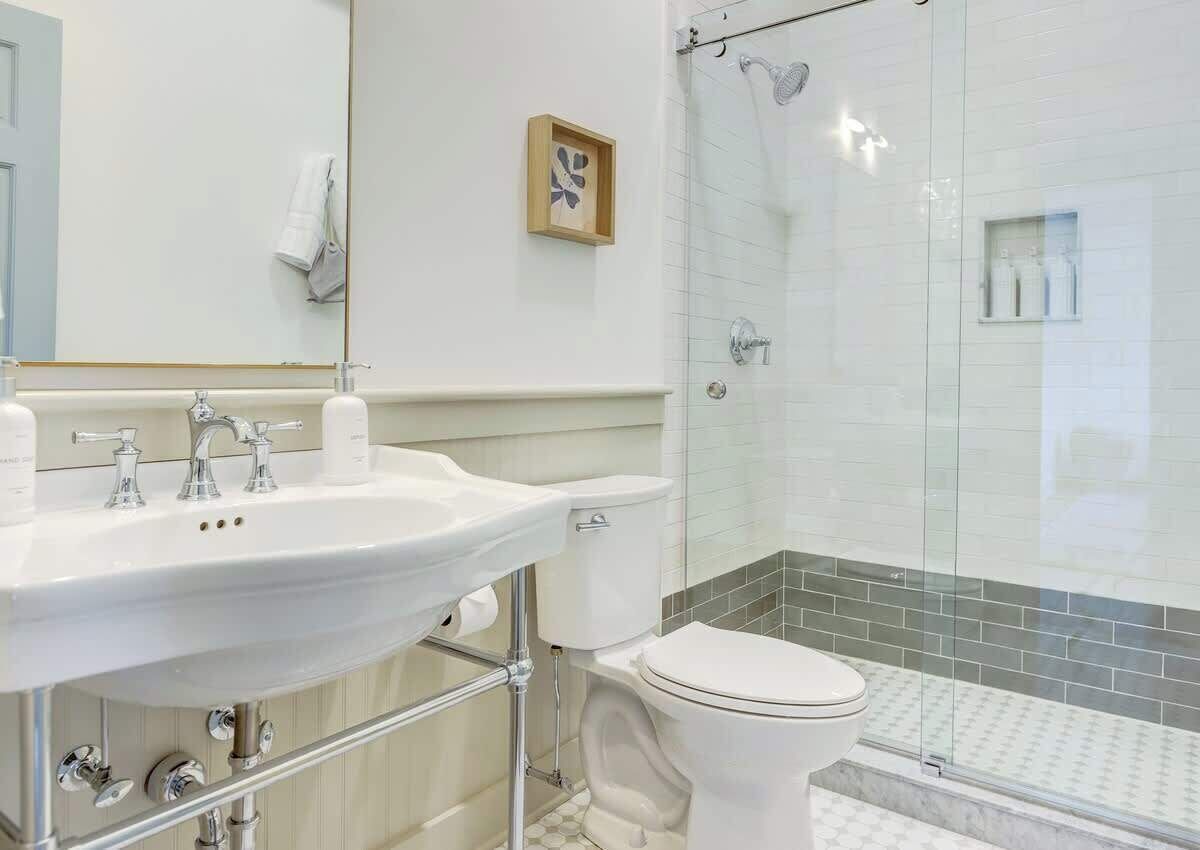 Shower, hair dryer, shampoo