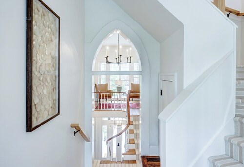 The 200 South St with Pool | Boutique Hotel