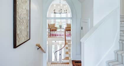 The 200 South St with Pool | Boutique Hotel