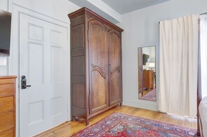 1 chambre, bureau, fer et planche à repasser, Wi-Fi gratuit