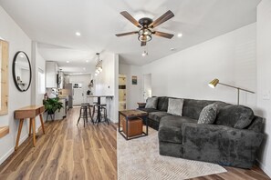 Living area - Newly Rennovated • Walking Distance to Downtown • Cripple Creek Donkies (Cripple Creek)