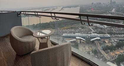 Charming 1-bedroom apartment with AC, WiFi in enchanting Noida