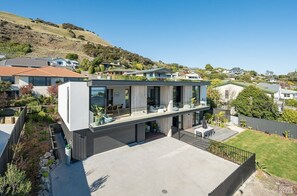 Exterior - Modern Family home with Views, Sunsets and Space in Atawhai. 8 mins to Nelson. (Nelson)