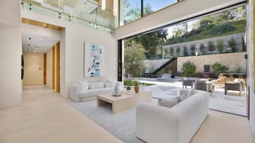 奢華別墅, 多張床, 可使用泳池, 泳池景觀 (Hutton Villa) | 大廳