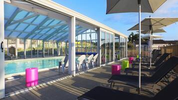 Apartemen | Kolam renang | Kolam renang indoor dan kolam renang outdoor