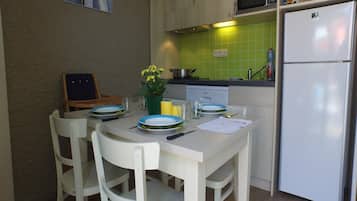 Apartment | Dining