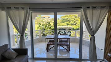 Smart TV, video games