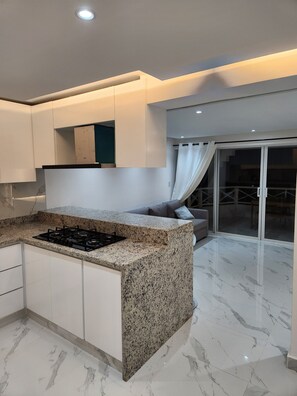 Fridge, microwave, oven, stovetop