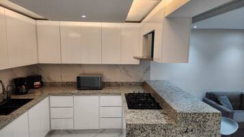 Fridge, microwave, oven, stovetop